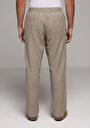 thumb-Afficher les détails de Pantalon Beige Straight Leg Medium Rise En Sergé Regular Fit Homme
