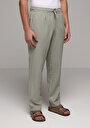 thumb-Afficher les détails de Pantalon Vert Straight Leg Medium Rise En Sergé Regular Fit Homme