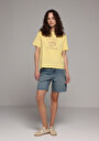 thumb-Afficher les détails de T-shirt À Manches Courtes Jaune Regular Fit Imprimé Femme