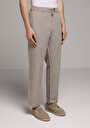 thumb-Afficher les détails de Pantalon Beige Straight Leg Medium Rise En Sergé Regular Fit Homme