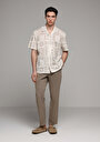 thumb-Afficher les détails de Chemise À Manches Courtes Beige Imprimé Boxy Fit Homme
