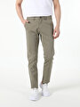 thumb-Afficher les détails de Pantalon  Straight Leg Medium Rise En Chino Regular Fit Homme
