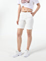 thumb-Afficher les détails de Short Blanc Slim Fit Femme