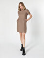 thumb-Afficher les détails de Robe Beige Regular Fit    Femme