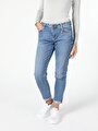 thumb-Afficher les détails de 893 Julia Pantalon Denim Tapered Leg  En  Boyfriend Fit Femme
