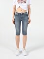 thumb-Afficher les détails de Short Denim Super Slim Fit Femme