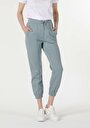 thumb-Afficher les détails de Pantalon De Survêtement Vert Regular Fit Femme