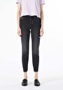 thumb-Afficher les détails de 891 Maya Pantalon Denim Tapered Leg  En  Slim Fit Femme