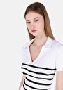 thumb-Afficher les détails de T-shirt À Manches Courtes Blanc Slim Fit Rayé Femme