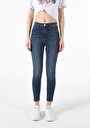 thumb-Afficher les détails de 760 Diana Pantalon Denim Skinny  Leg  En  Super Slim Fit Femme