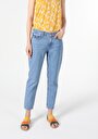 thumb-Afficher les détails de 892 Alina Pantalon Denim Tapered Leg  En  Slim Boyfriend Fit Femme