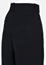 thumb-Afficher les détails de Short Noir Regular Fit Femme