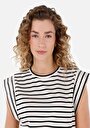 thumb-Afficher les détails de T-shirt À Manches Courtes Noir Regular Fit Rayé Femme
