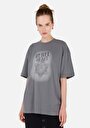 thumb-Afficher les détails de T-shirt À Manches Courtes Gris Comfort Fit Imprimé Femme