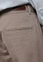 thumb-Afficher les détails de Pantalon Beige Straight Leg Medium Rise En Gabardine Slim Fit Homme