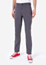 thumb-Afficher les détails de Pantalon Gris Straight Leg Medium Rise En Chino Regular Fit Homme