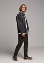 thumb-Afficher les détails de Pantalon Vert Straight Leg Medium Rise En Chino Regular Fit Homme